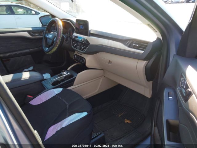 2022 FORD ESCAPE 1FMCU0G60NUB83861 Photo 4