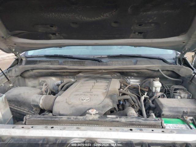 5TFHY5F13MX016263 Toyota Tundra Limited