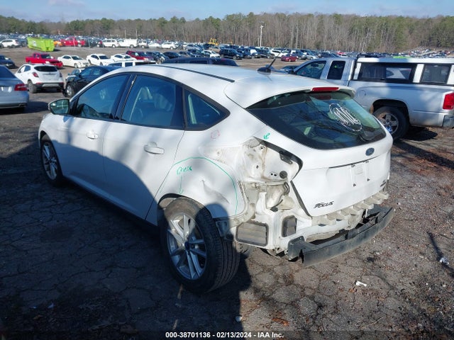 Ford FOCUS SE 2016 1FADP3K20GL374734 Image 3