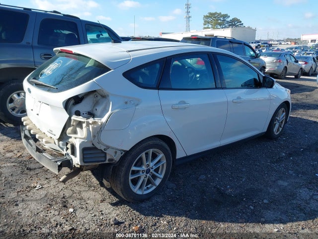 Ford FOCUS SE 2016 1FADP3K20GL374734 Image 4