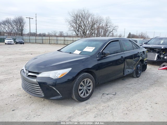 Toyota CAMRY LE 2017 4T1BF1FK5HU396299 Image 2