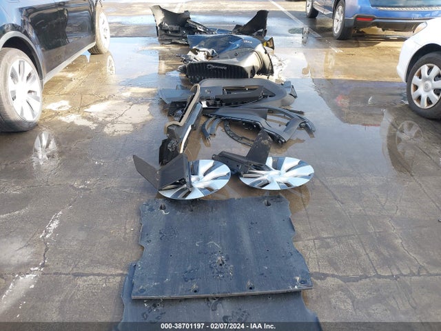 Tesla Model Y 2023 7SAYGDEE1PA025642 Image 11