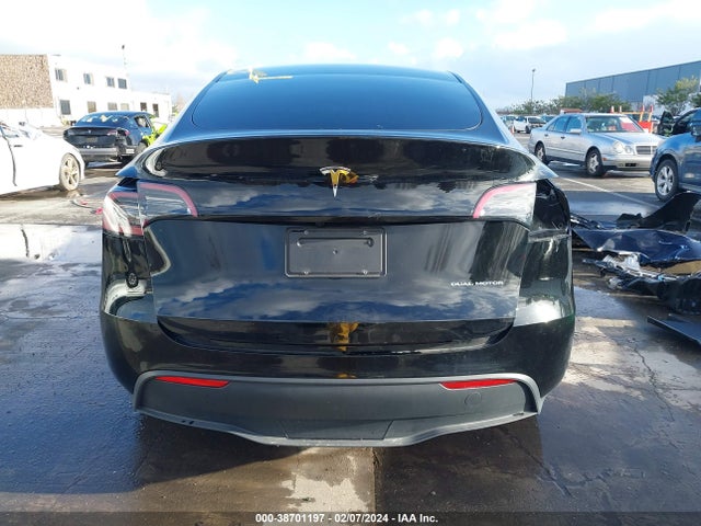 Tesla Model Y 2023 7SAYGDEE1PA025642 Image 6