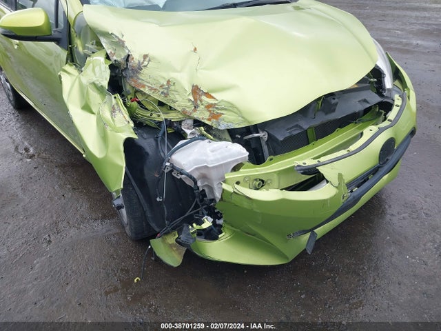 Toyota Prius C One 2015 JTDKDTB32F1090034 Image 6