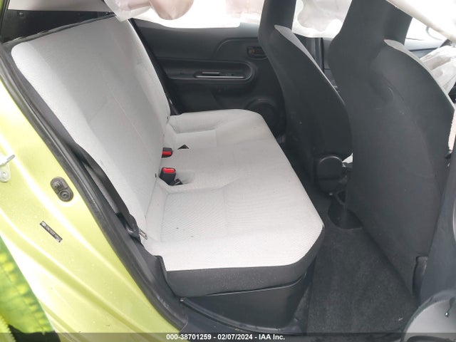 Toyota Prius C One 2015 JTDKDTB32F1090034 Image 8