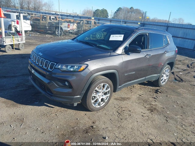 3C4NJDFB5NT150215 Jeep Compass Latitude Lux 4x4