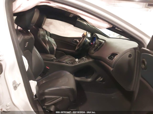 Chrysler 200 S 2015 1C3CCCBG2FN673615 Image 5