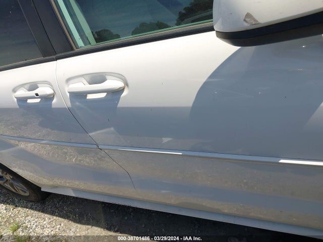 Toyota SIENNA LE 2021 5TDBRKEC6MS021337 Image 14