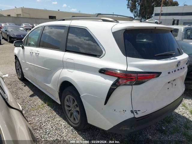 Toyota SIENNA LE 2021 5TDBRKEC6MS021337 Image 3