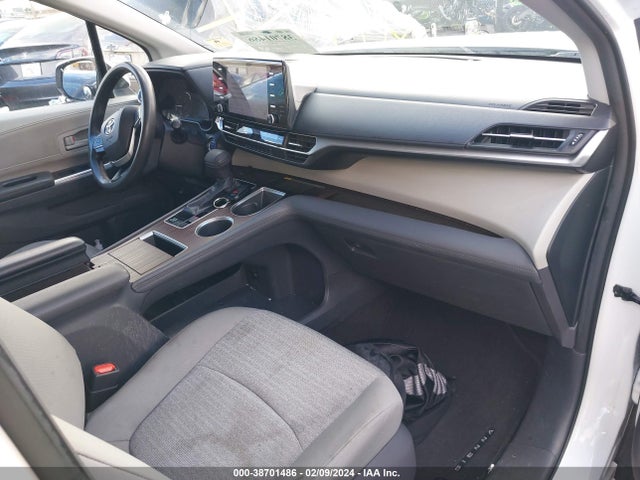 Toyota SIENNA LE 2021 5TDBRKEC6MS021337 Image 5