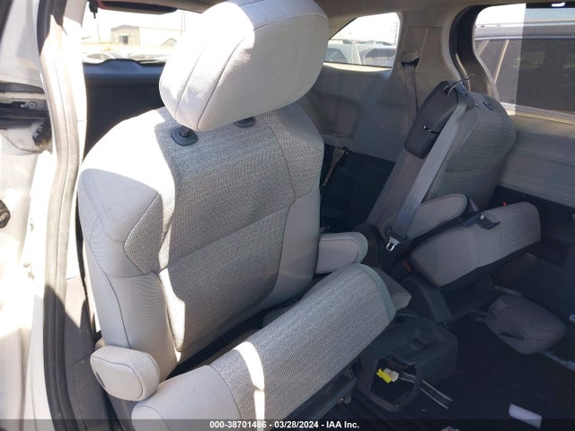 Toyota SIENNA LE 2021 5TDBRKEC6MS021337 Image 8