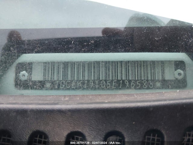 2005 CHEVROLET SILVERADO 1500 LS VIN: 1GCEK19T05E196583