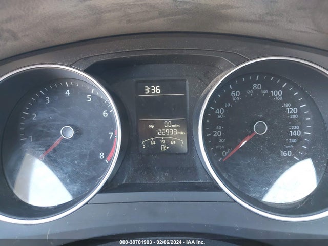 3VWDB7AJ6JM223103 Volkswagen Jetta 1.4t Se/1.4t Wolfsburg Edition