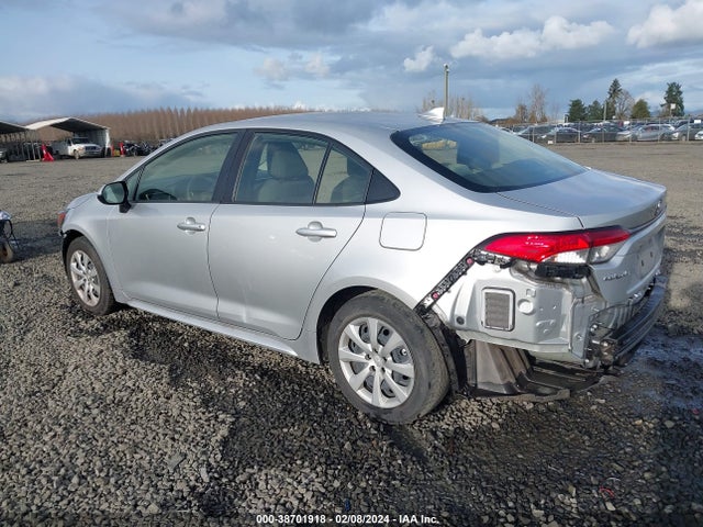 Toyota COROLLA LE 2021 JTDEPMAE0MJ167140 Image 3