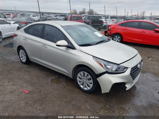 Hyundai ACCENT SE 2018 3KPC24A37JE028605 Image 1