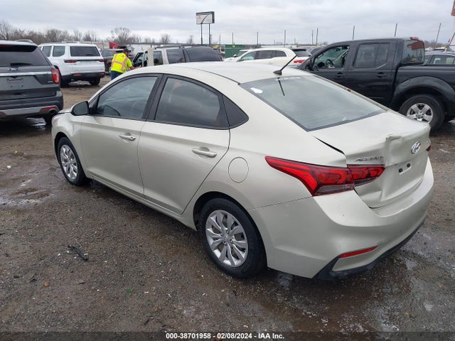 Hyundai ACCENT SE 2018 3KPC24A37JE028605 Image 3