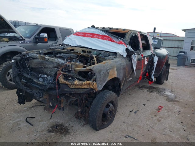 38701973 :رقم المزاد ، 3C63RRLL2KG609822 vin ، 2019 Ram 3500 Big Horn Mega Cab 4x4 6'4 Box مزاد بيع