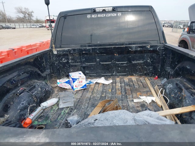 38701973 :رقم المزاد ، 3C63RRLL2KG609822 vin ، 2019 Ram 3500 Big Horn Mega Cab 4x4 6'4 Box مزاد بيع