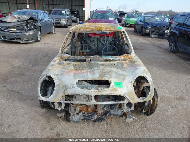 2006 MINI COOPER S WMWRE33586TG99824 Photo 5