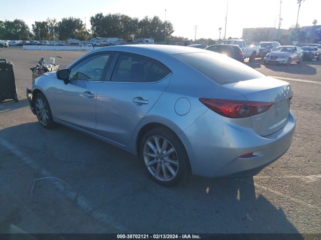3MZBN1V71HM151229 Mazda Mazda3 Touring