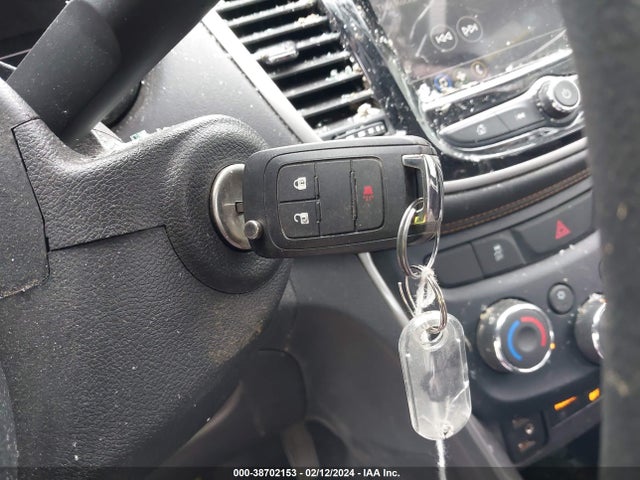 Chevrolet TRAX LS 2018 3GNCJNSB8JL394266 Image 11
