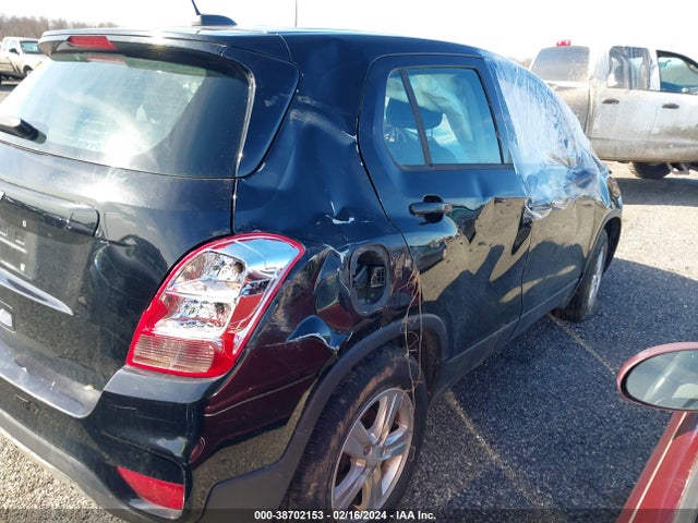 Chevrolet TRAX LS 2018 3GNCJNSB8JL394266 Image 4