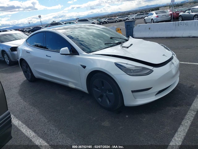 2022 5YJ3E1EB4NF275040 main image