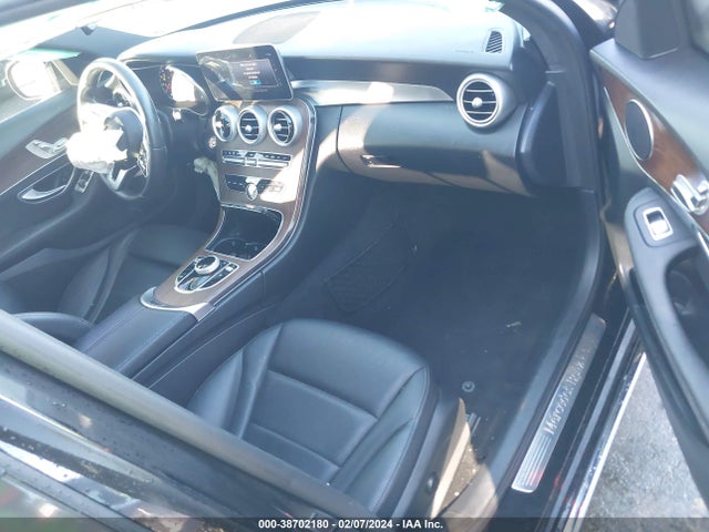 W1KWF8DB5LR590205 Mercedes-Benz C 300