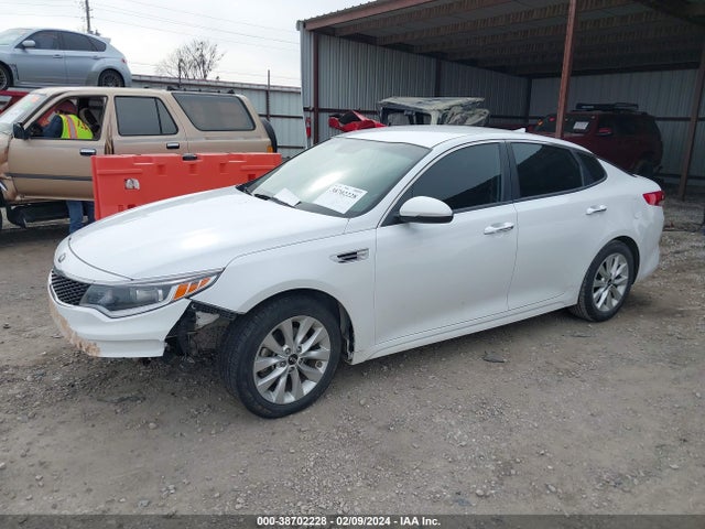 KIA Optima Lx 2017 5XXGT4L3XHG122328 Image 2