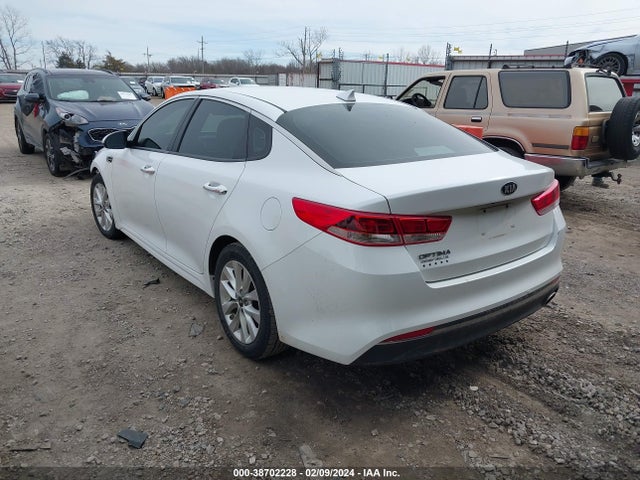 KIA Optima Lx 2017 5XXGT4L3XHG122328 Image 3