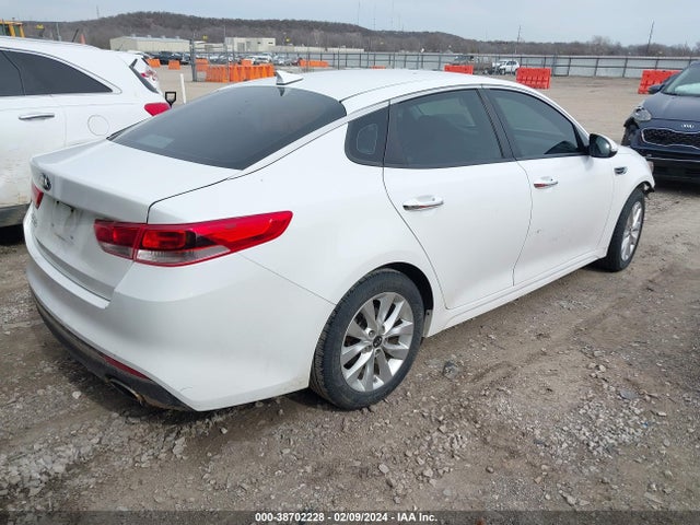 KIA Optima Lx 2017 5XXGT4L3XHG122328 Image 4