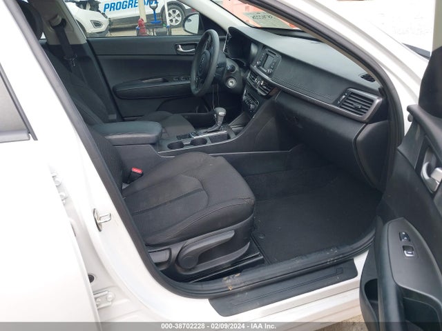 KIA Optima Lx 2017 5XXGT4L3XHG122328 Image 5