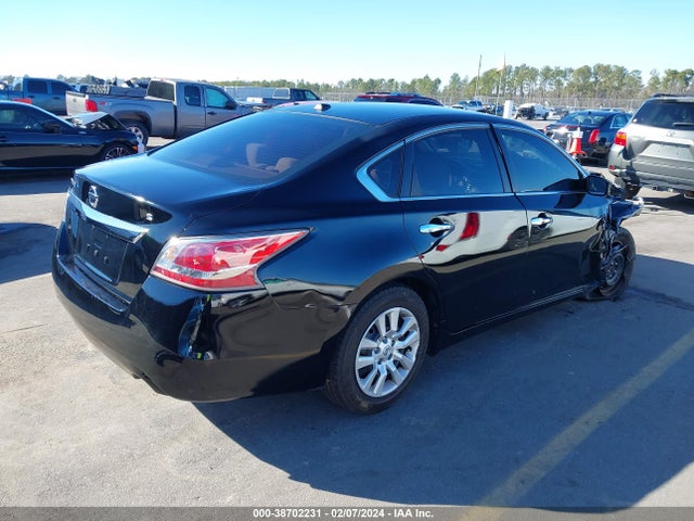 Nissan Altima 2.5 S 2015 1N4AL3AP4FC223227 Image 4