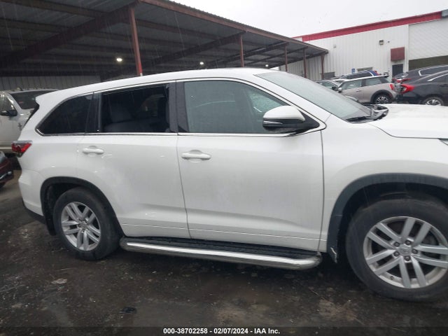 Toyota Highlander Le V6 2015 5TDBKRFH9FS124567 Image 12