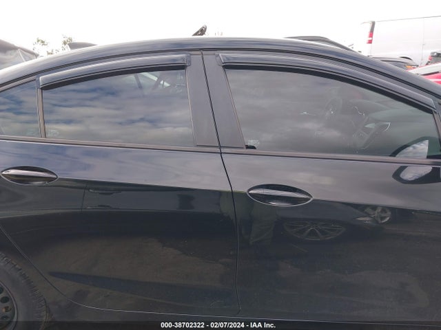 Chevrolet Cruze Ls Auto 2018 1G1BC5SM0J7219863 Image 14