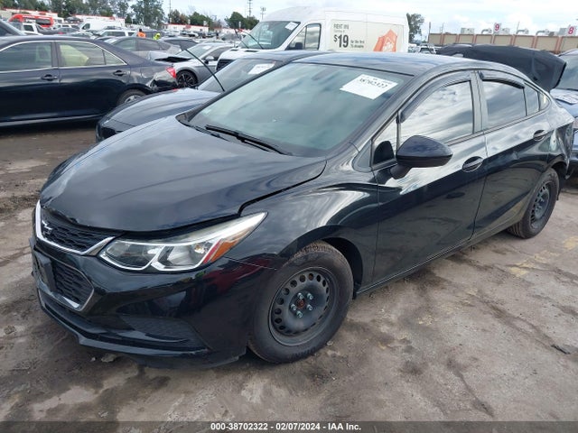 Chevrolet Cruze Ls Auto 2018 1G1BC5SM0J7219863 Image 2