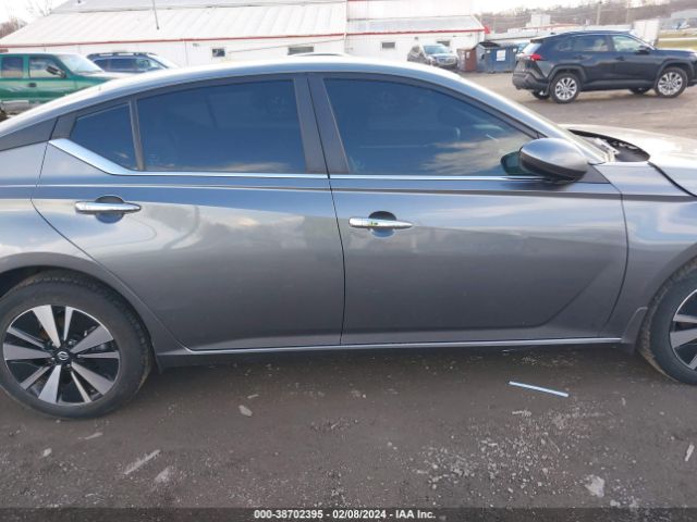 1N4BL4DW5NN361116 Nissan Altima Sv Intelligent Awd
