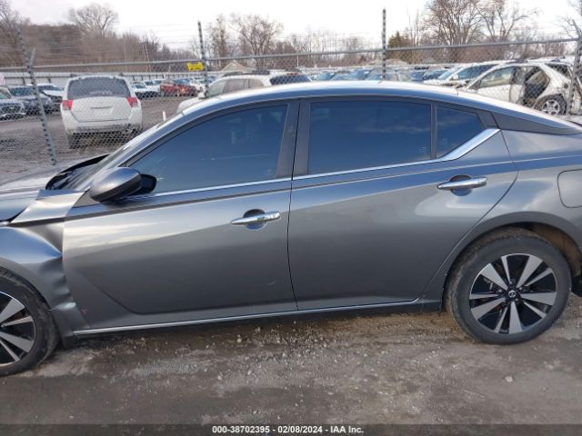 1N4BL4DW5NN361116 Nissan Altima Sv Intelligent Awd