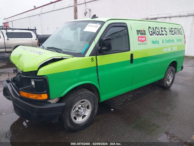 Chevrolet Express 2500 Work Van 2016 1GCWGAFG6G1299661 Image 2