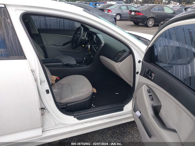 KIA Optima Lx 2015 KNAGM4A76F5587075 Image 5