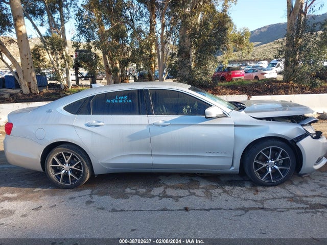 Chevrolet IMPALA 1LT 2018 2G1105S36J9142992 Image 14