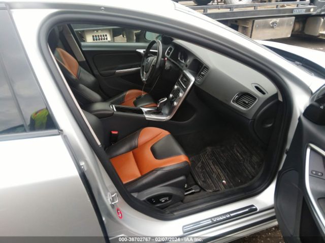 YV440MWK9H1032157 Volvo V60 Cross Country T5