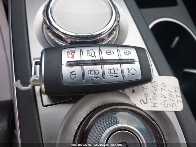 Genesis Gv70 2.5t Awd 2022 KMUMADTB7NU067775 Image 11