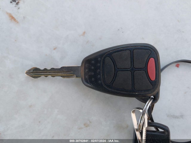 2007 DODGE GRAND CARAVAN SXT VIN: 2D4GP44L27R149227