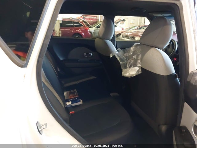 KIA Soul 2015 KNDJN2A25F7189567 Image 8