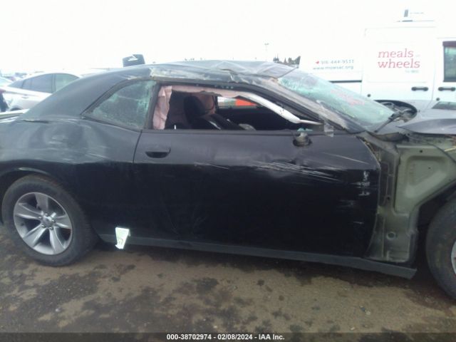 2C3CDZAG9JH161627 Dodge Challenger Sxt