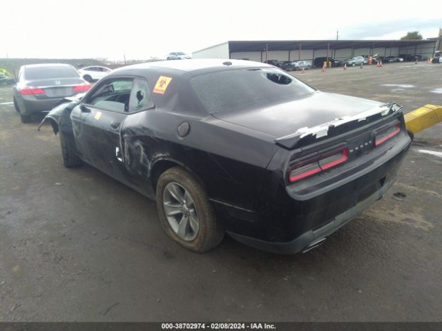2C3CDZAG9JH161627 Dodge Challenger Sxt