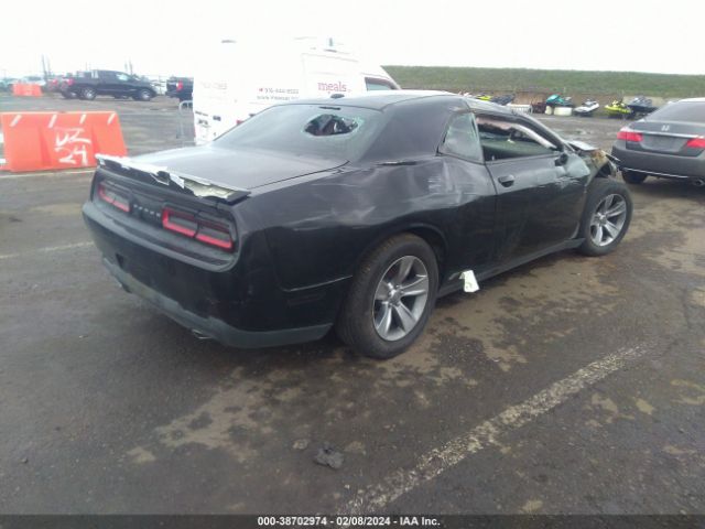 2C3CDZAG9JH161627 Dodge Challenger Sxt