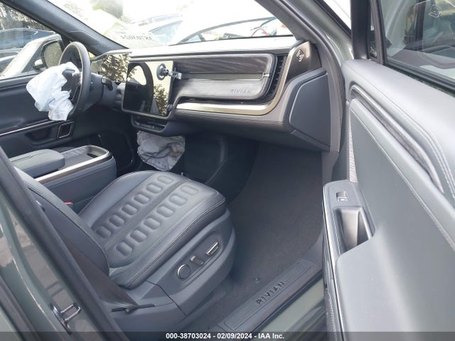 Rivian R1t Launch Edition 2022 7FCTGAAL9NN005287 Image 5