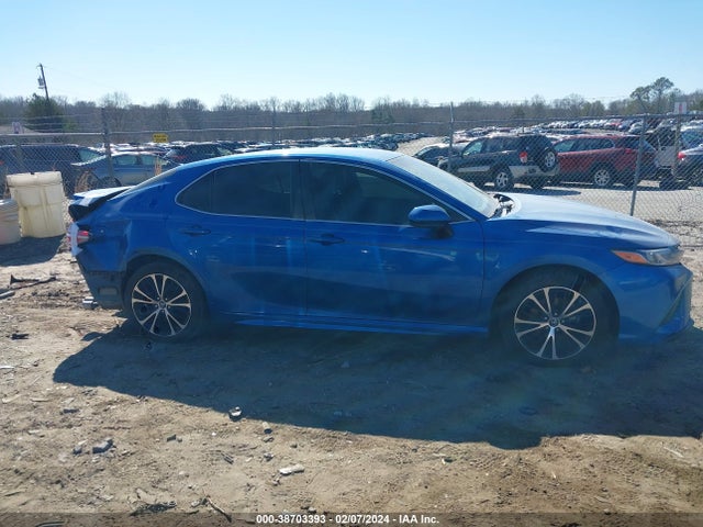 Toyota CAMRY SE 2018 4T1B11HK2JU026719 Image 14